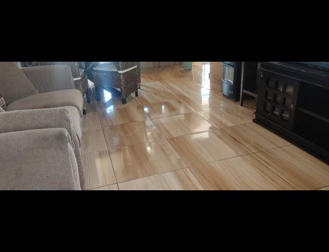 3 BEDROOM FREEHOLD FOR SALE IN TULISA PARK